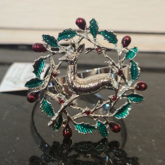 Vintage Reindeer Wreath napkin rings Christmas table Green Leaves & Red Berries - Picture 4 of 10